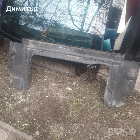 Кора Под Багажника За Ауди А6 2000г Седан / Audi A6 2000y Sedan, снимка 2 - Части - 49973596