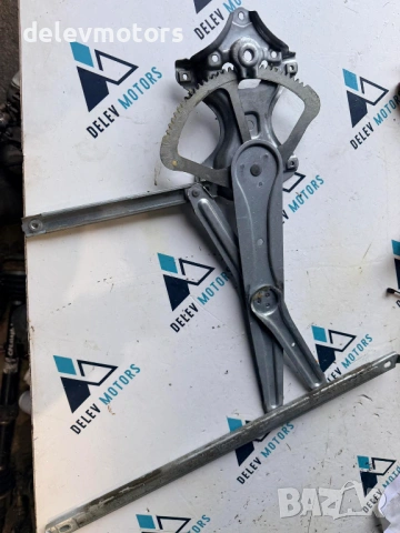 69810-F4010 преден десен стъклоповдигач от Toyota C-HR 2.0 l-VVTi Hybrid двигател M20AFXS 150 кс., снимка 2 - Части - 53425049