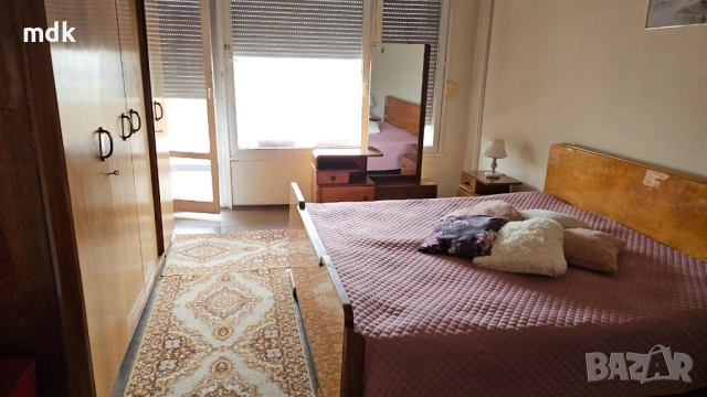 Голям 2-стаен зад кметството в Кючук Париж