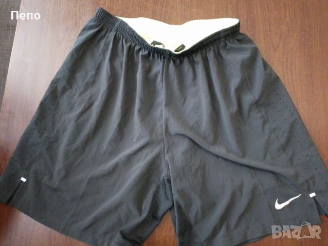 Гащи Nike, снимка 1 - Къси панталони - 45508734