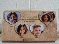 Дървен дисплей с до четири Ваши снимки и гравирано послание, снимка 1