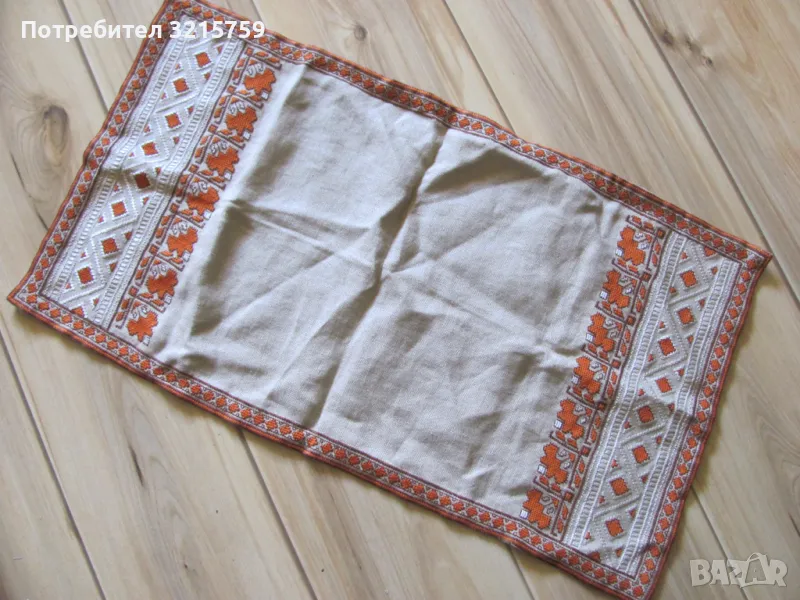 Винтидж ръчно бродирано каре, покривка, 73х40см., снимка 1