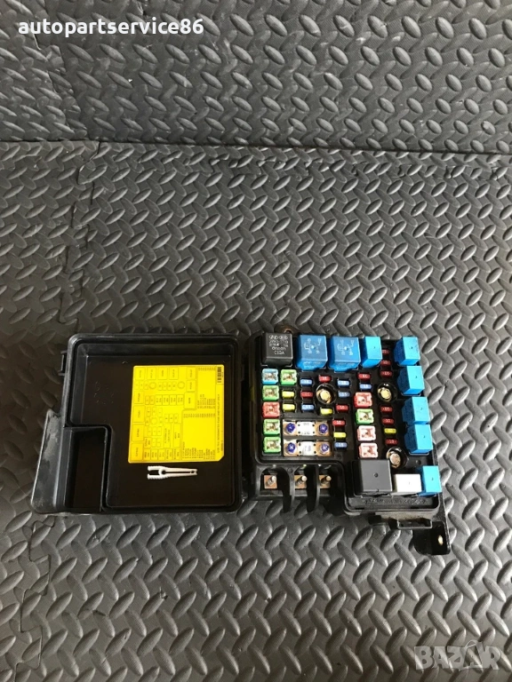 Кутия за предпазители с релета за KIA Ceed 1.6 CRDi (2007–2012), снимка 1