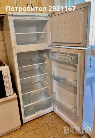 Хладилник с горен фризер Beko, снимка 2 - Хладилници - 46256887