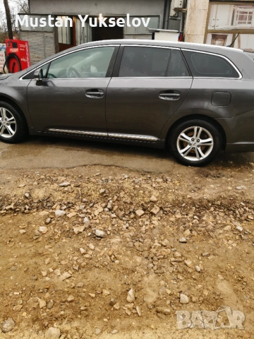 Toyota avenssi 2.0 d4d, снимка 7 - Автомобили и джипове - 53191892