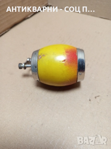 Стара Малка Мелничка За Подправки От Соца. , снимка 4 - Антикварни и старинни предмети - 51924859