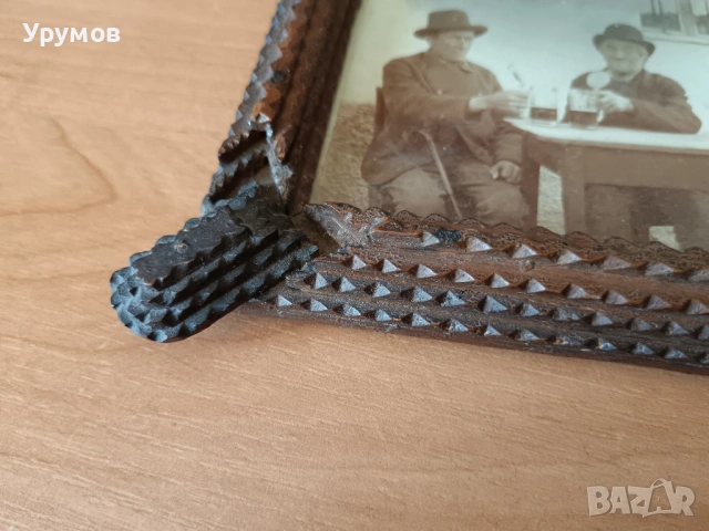 Антикварна рамка за снимки Tramp Art , снимка 4 - Антикварни и старинни предмети - 53934813