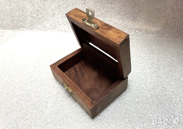 Малка стара Гравирана дървена Кутия за бижута, снимка 9 - Декорация за дома - 51130804