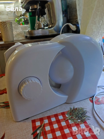 Резачка за колбаси и сирена, колбасорезачка, снимка 3 - Аксесоари за кухня - 51666330