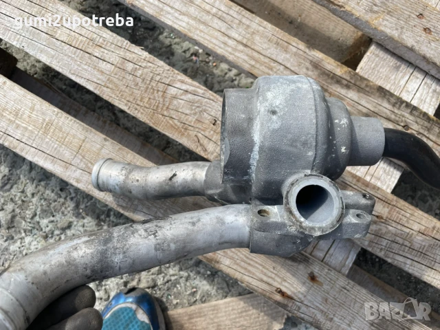 Тръба Термостат 9481061602R Porsche Cayenne 957 4,8 V8 2007, снимка 3 - Части - 50568250