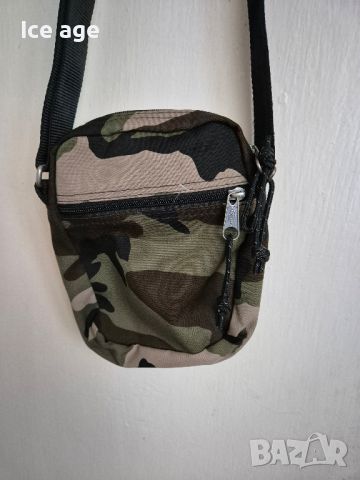 Eastpak чанта през рамо, снимка 2 - Чанти - 46099049