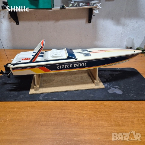 Robbe Little Devil RC Лодка