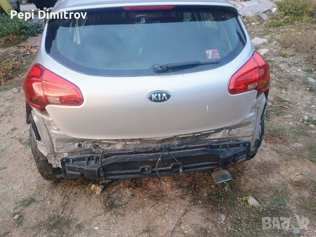 Kia Ceed 1.6 CRDI 16 V Само на части ., снимка 2 - Автомобили и джипове - 52043267