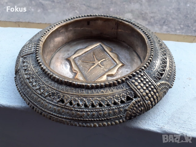 Голям стар тас