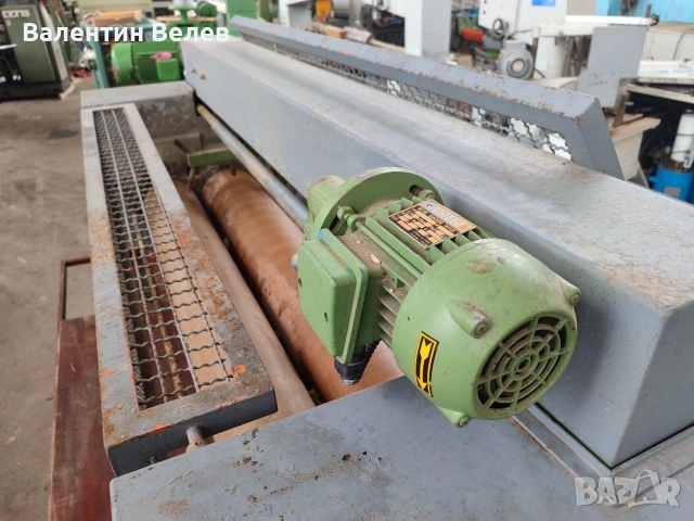 лепило нанасяща машина 1300мм.-ITALY, снимка 7 - Други машини и части - 53626560