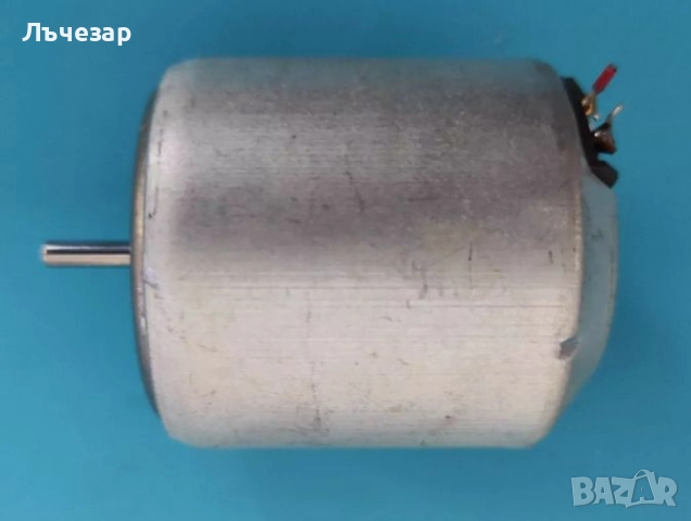 Търся моторче за магнетофон "PHILIPS", снимка 1