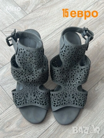 Дамски сандали
