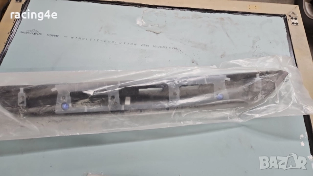 Оригинална лайстна за заден капак Dacia Duster, снимка 3 - Части - 52576257