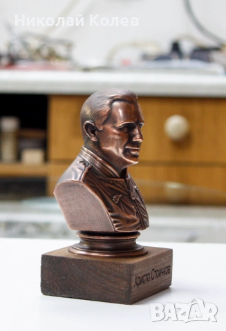 Статуетка- бюст на "Христо Стоичков".Медна галванопластика., снимка 3 - Колекции - 53519049