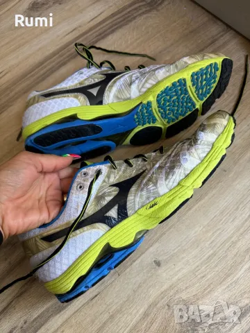 Оригинални маратонки Mizuno Wave Sayonara ! 45 н, снимка 5 - Маратонки - 47086971