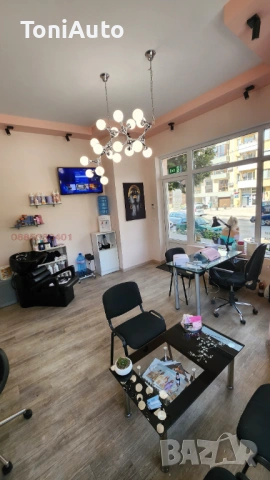 Място за МАНИКЮРИСТ, снимка 7 - Маникюр и педикюр - 53871845