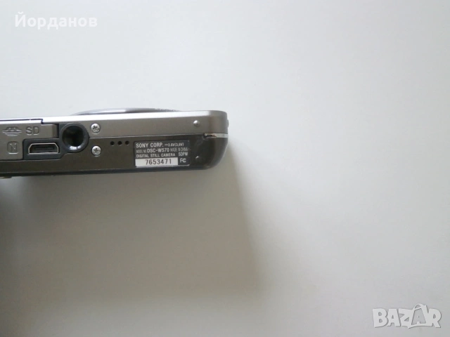 Цифров фотоапарат Sony Cyber-shot, снимка 4 - Фотоапарати - 54122648