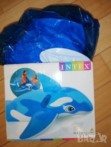 Надуваем кит, забавление и комфорт във водата