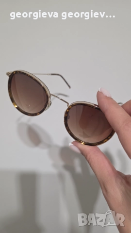 Дамски слънчеви очила с калъф, снимка 3 - Слънчеви и диоптрични очила - 52870529