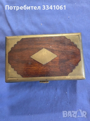 Антикварна дървена кутия 