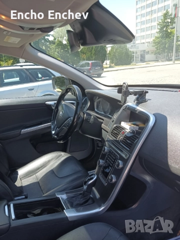 Volvo XC60 T5 Нова Газова инст.Нов внос от Америка без ръжда  оригинална бояя., снимка 13 - Автомобили и джипове - 51790423