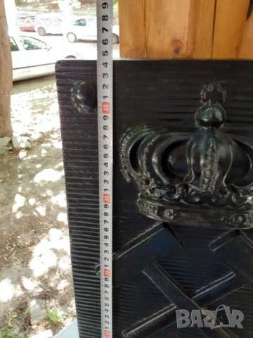 Страхотно чугунено пано с корона табела 10кг. релефно, снимка 5 - Антикварни и старинни предмети - 53469904