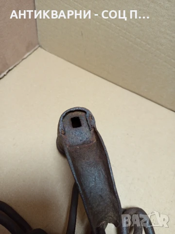 Соц Стари Затворнически Белезници Окови Тегло 9кг., снимка 8 - Антикварни и старинни предмети - 50489179