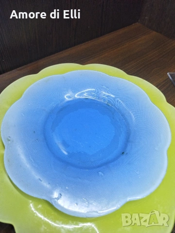 Големи плата ARCOPAL (Франция) – Лимоненожълто закалено стъкло – 4 бр. (Цена за брой), снимка 2 - Чинии - 53918727