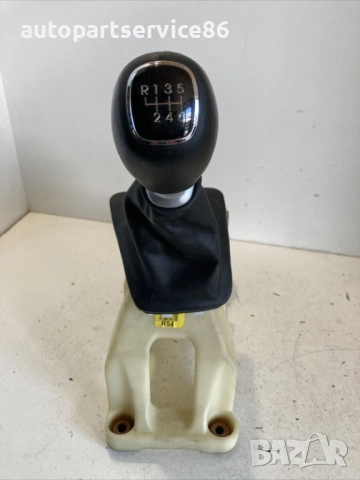 Селектор на ниво за ръчна скорост за KIA Venga 1.4 CRDi (2012) 43700-1P940