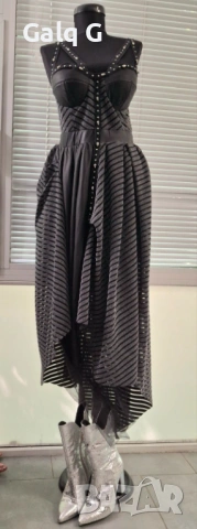 Бутикова рокля 