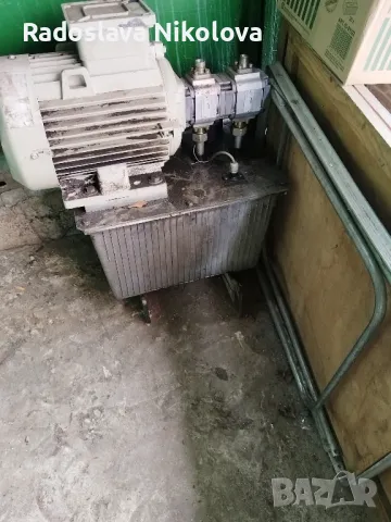 Хидравлична станция 5.5кв , снимка 3 - Други машини и части - 49647259
