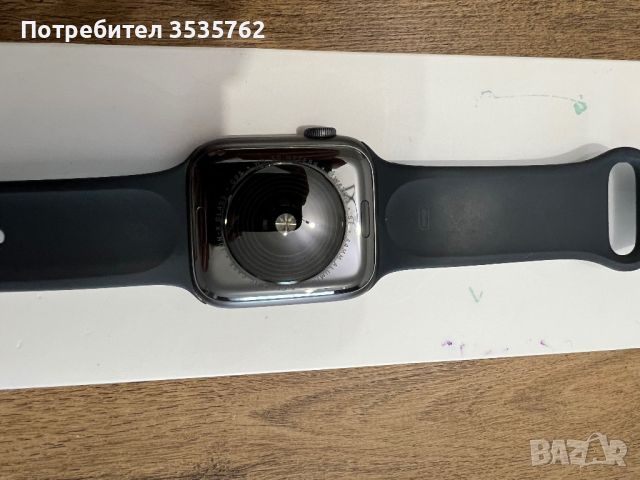 Apple watch SE 44mm, снимка 4 - Смарт гривни - 45102796