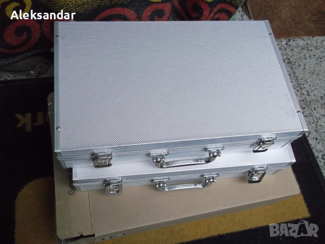 Алуминиеви куфарчета за нумизмати