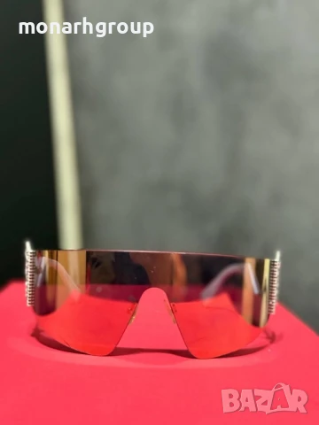 Слънчеви очила FENDI FF-0382/S / Със драскотини, снимка 2 - Слънчеви и диоптрични очила - 50800132