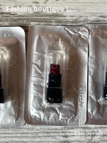 AVON Нови мостри на червила в 5 различни цвята 🩷❤️💜, снимка 5 - Декоративна козметика - 52443491