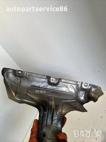 Капак за термичен щит за Volvo V70 2.0 TDI 163HP (2012) 31293261, снимка 2 - Части - 53832858