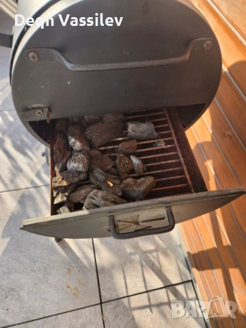 Продавам градинско барбекю Char-Griller Patio, снимка 4 - Барбекюта - 52844066
