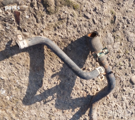 Тръба Антифриз VW Пасат 3 1.8 Бензин - Голф - Поло - Джета - Ауди 80 - 100 , снимка 3 - Части - 53997216