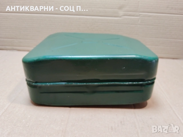 Стара Соц Метална Туба За Гориво / 5 Литра. / НОМЕР 1613., снимка 7 - Антикварни и старинни предмети - 53670644
