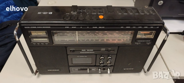 Радиокасетофон Grundig RR 1040 profesional, снимка 3 - Радиокасетофони, транзистори - 53504878