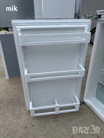 Малък хладилник за вграждане Либхер Като НОВ, снимка 2 - Хладилници - 54042368