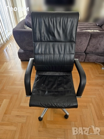 Стол SATO - естествена кожа