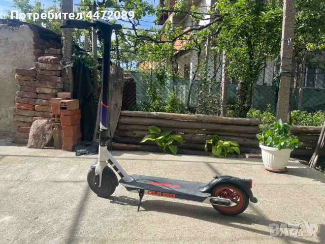 Продавам електрическа тротинетка Aprilia E-SRZ до 25км/ч