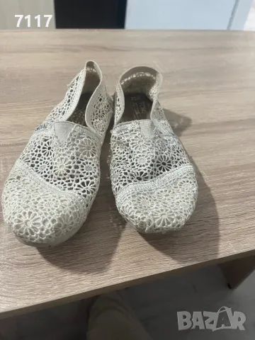 Toms + подарък xti обувки с камъни, снимка 2 - Дамски ежедневни обувки - 47230301