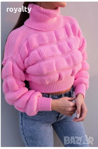 Ефектен розов пуловер с поло